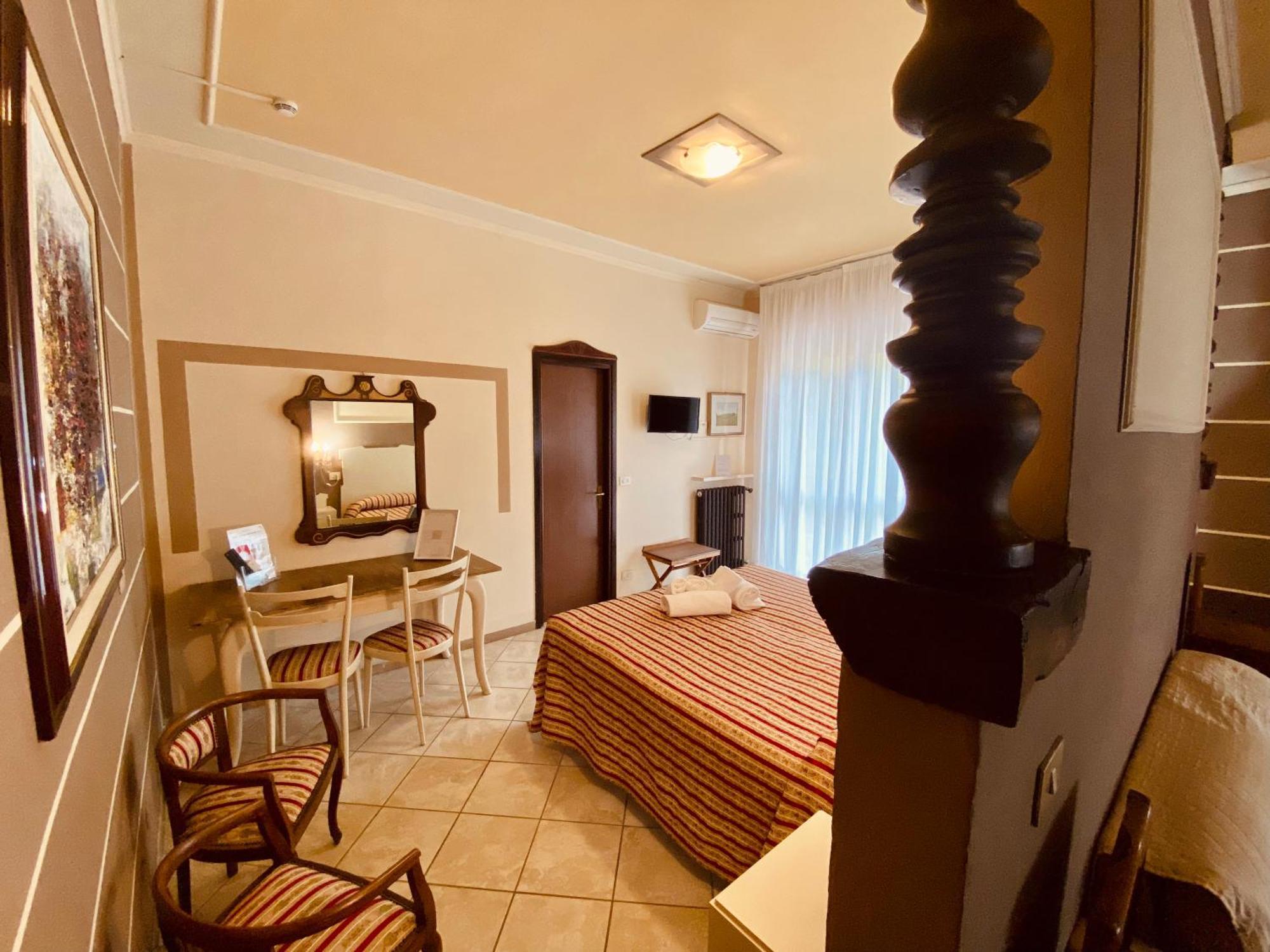 Hotel Pandos